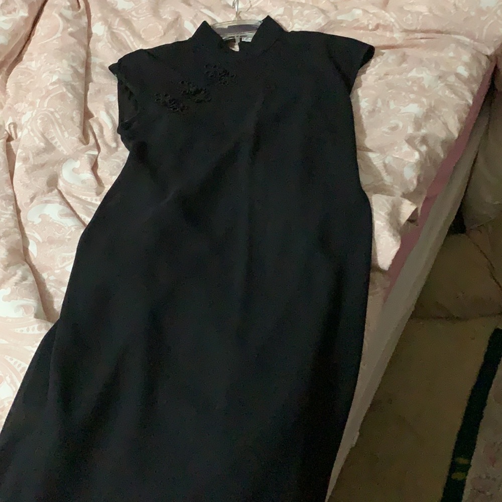 Dress - Picture 2 of 6
